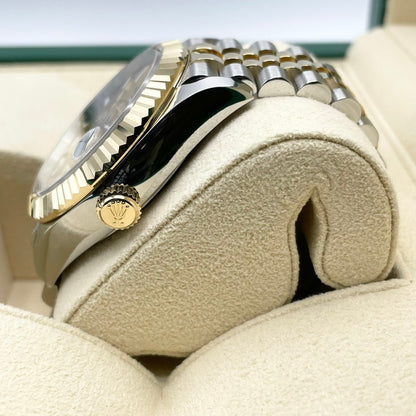 사전 소유 롤렉스 스카이 거주자 336933 골드 42mm