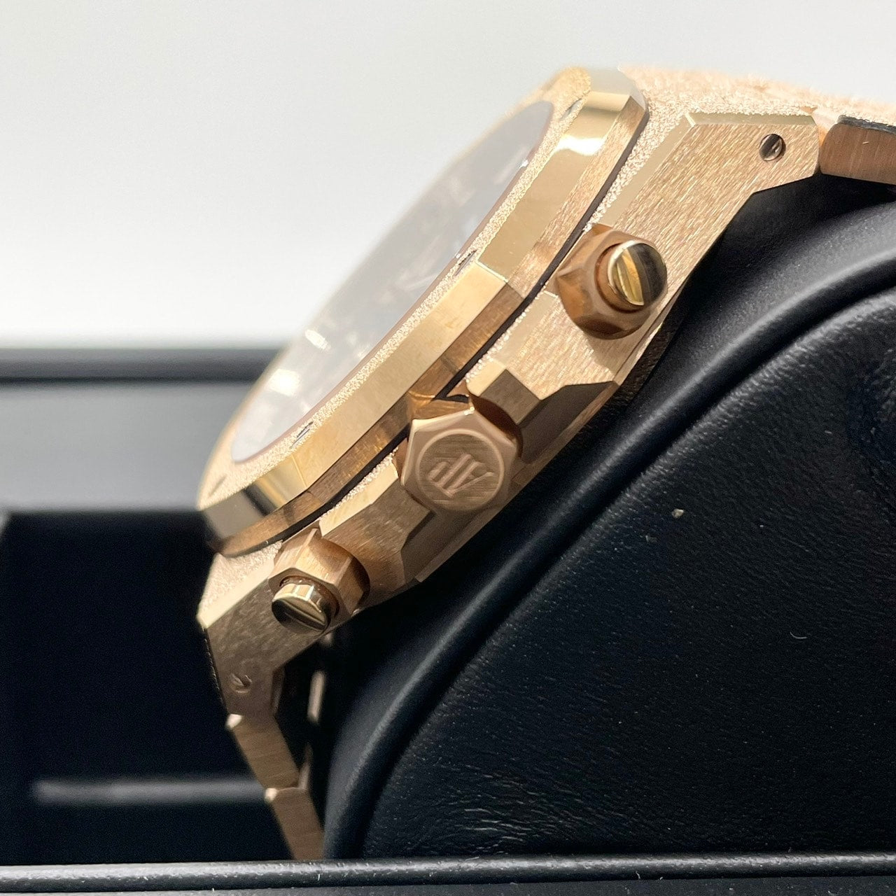 Pre-Owned Audemars Piguet Royal Oak 26239OR.GG.1224OR.01 Frosted Gold Blue Grand Tapestry 41mm
