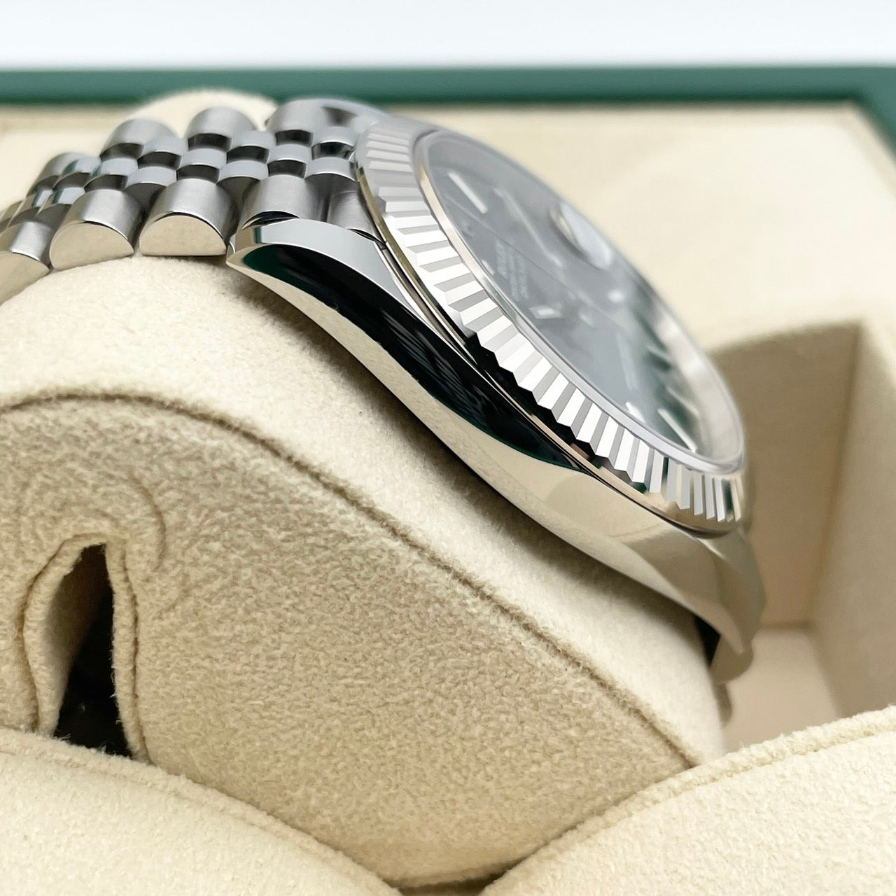 プレオウンド ロレックス デイトジャスト 126334 ミントグリーン ジュビリーブレス 41mm