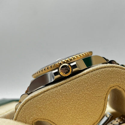 롤렉스 GMT 마스터 II 126713GRNR 40mm