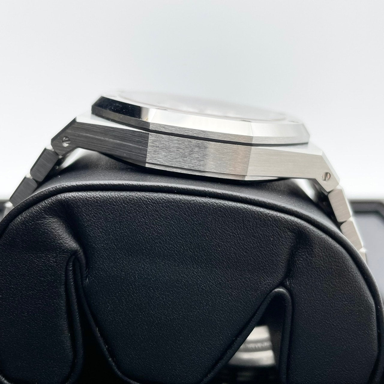 Pre-Owned Audemars Piguet Royal Oak 15510ST.OO.1320ST.08 Silver 41mm
