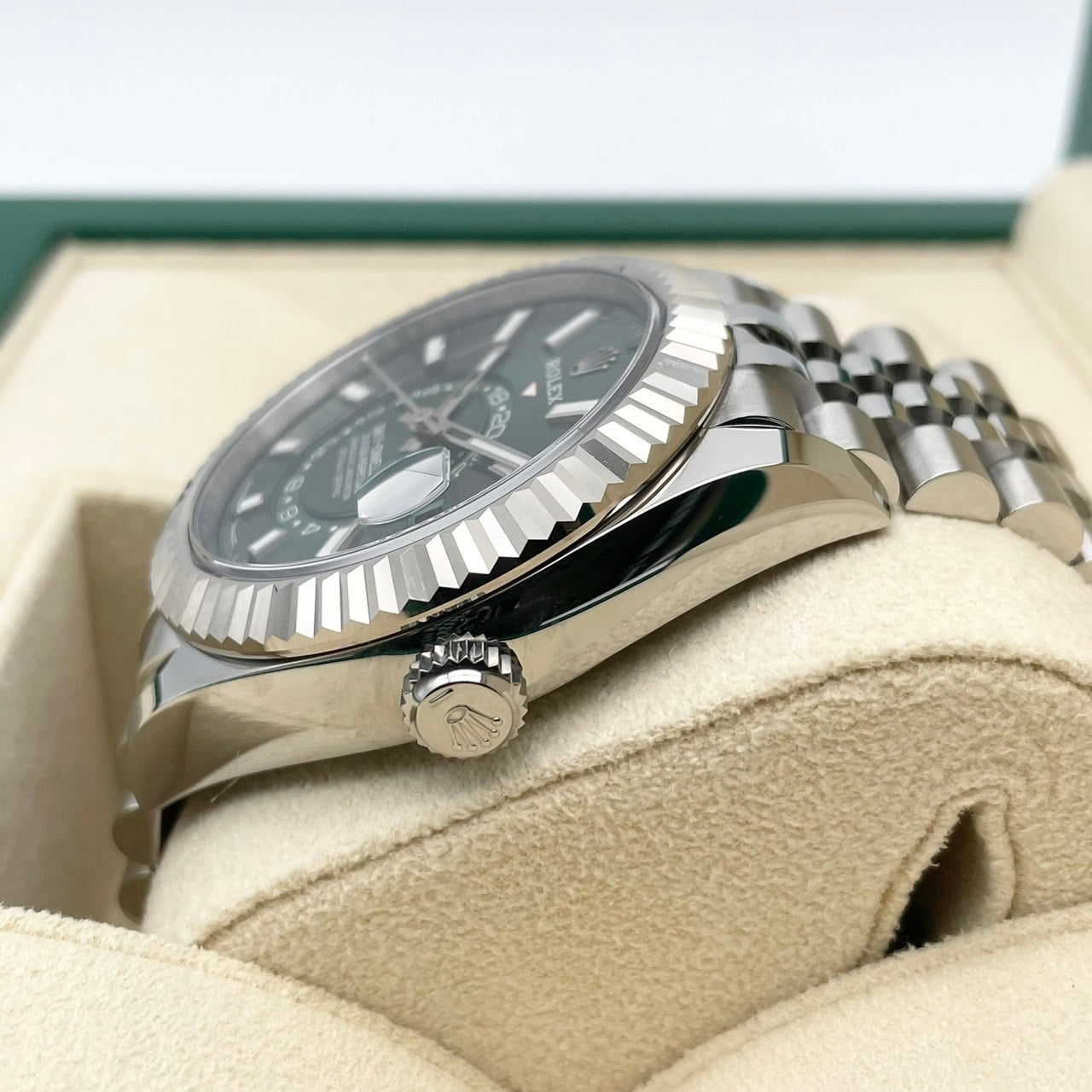 Pre-Owned Rolex Sky Dweller 336934 Mint Green Jubilee Bracelet 42mm