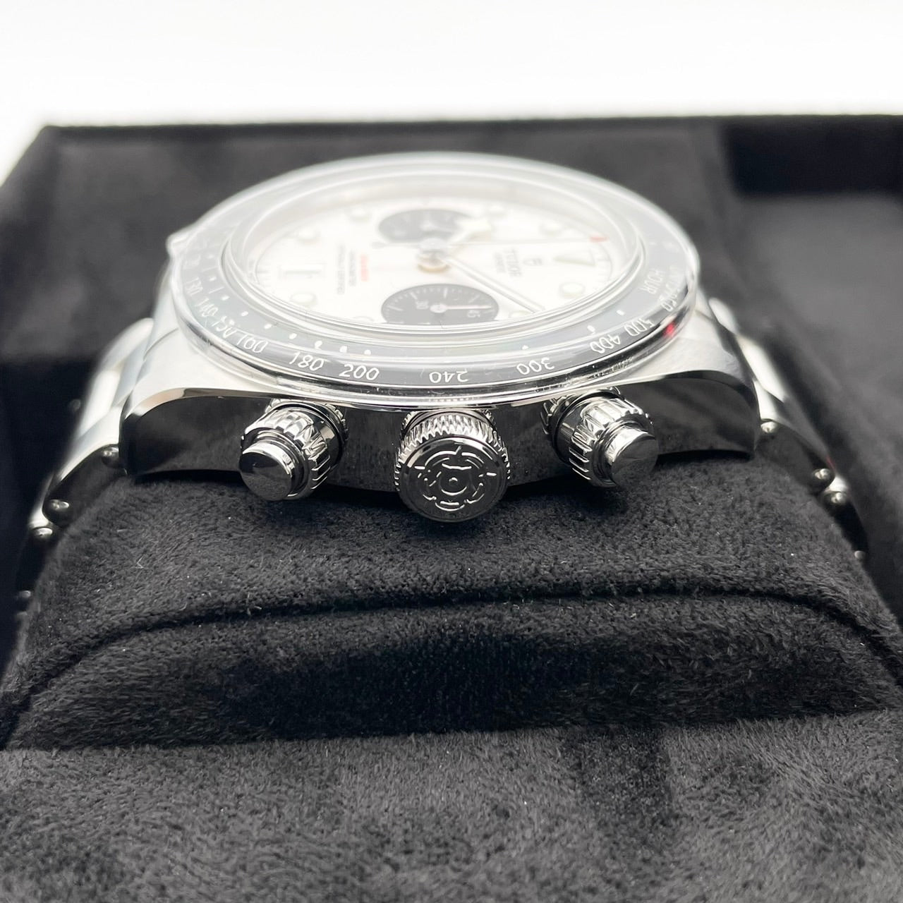 预先二成帝（都铎）黑湾Chrono M79360N-0002 41mm