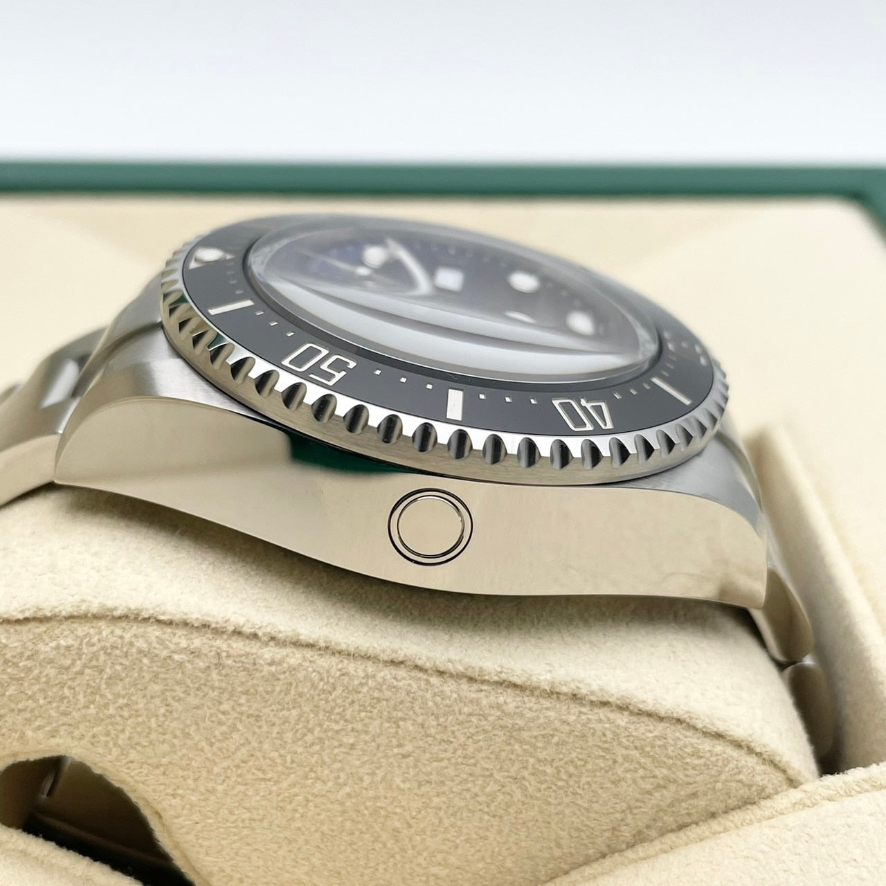 사전 소유 롤렉스 바다 거주자 심해 136660 D 블루 굴 팔찌 44mm