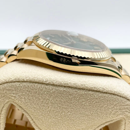 プレオウンド ロレックス デイデイト 228238 グリーン プレジデントブレスレット 40mm