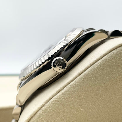 プレオウンド ロレックス デイデイト 128239 ブルーオンブレ 10Pダイヤ ホワイトゴールド 36mm