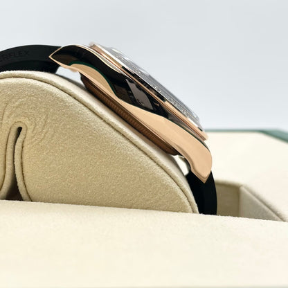 プレオウンド ロレックス デイトナ 126515LNG ブライトブラック＆サンダスト 8Pダイヤ 40mm