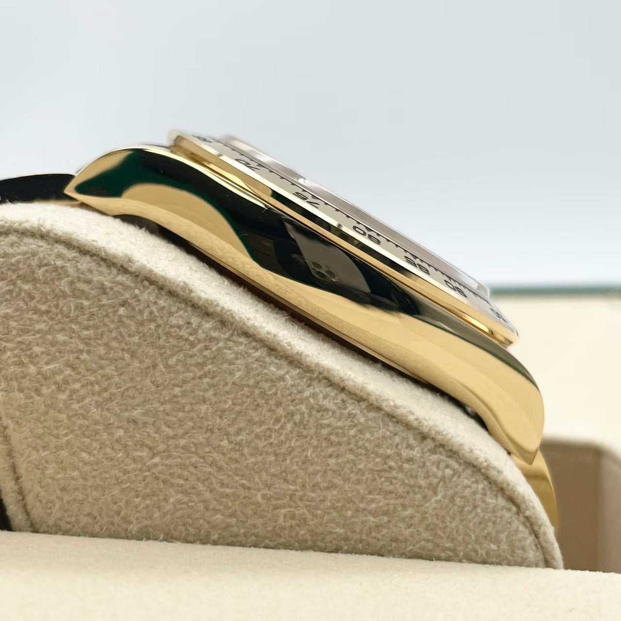 プレオウンド ロレックス デイトナ 126508 インテンスブラック シャンパン イエローゴールド 40mm