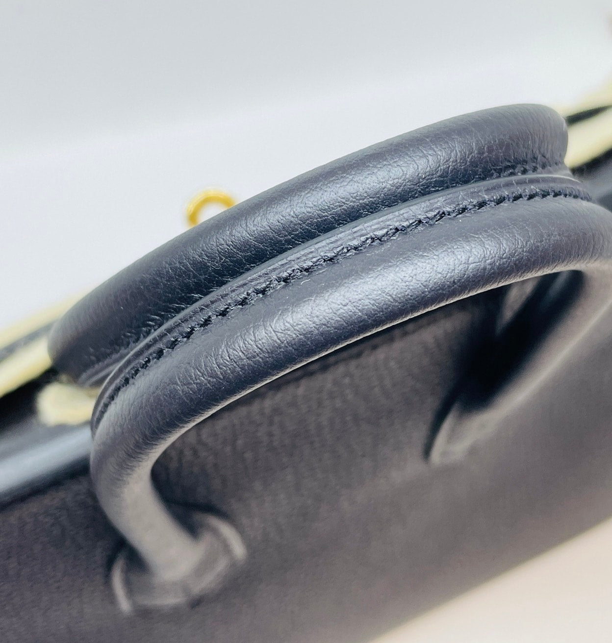 Hermes Birkin 25 Black Togo Gold Hardware u는 새겨 져 있습니다