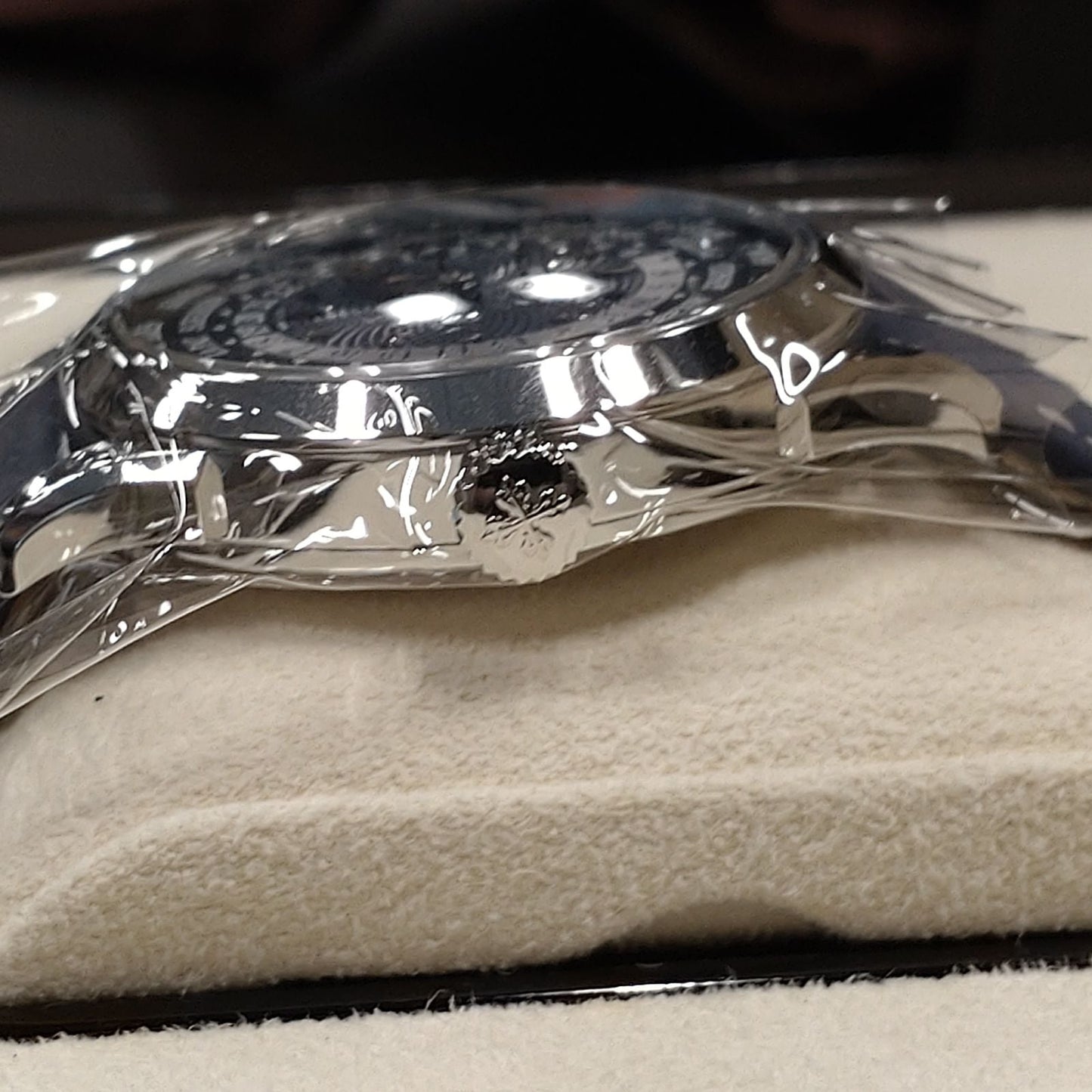 Pre-Owned Patek Philippe Complication World Time 5230P-001