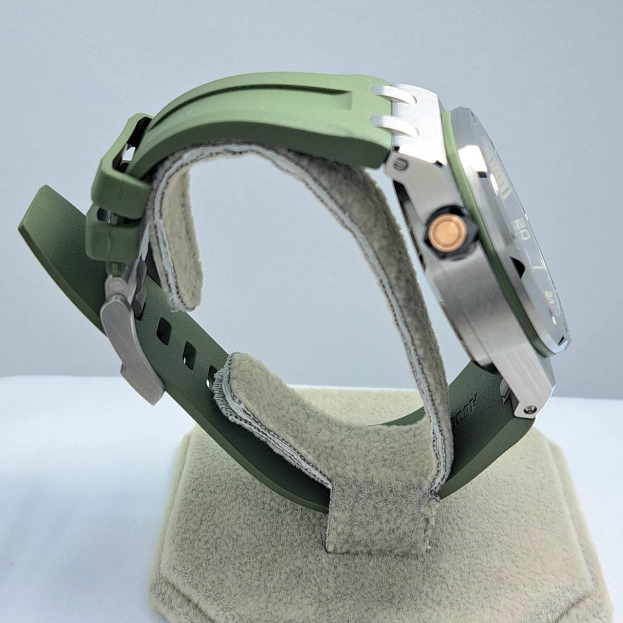 プレオウンド オーデマピゲ ロイヤル オーク オフショア 15720ST.OO.A052CA.01