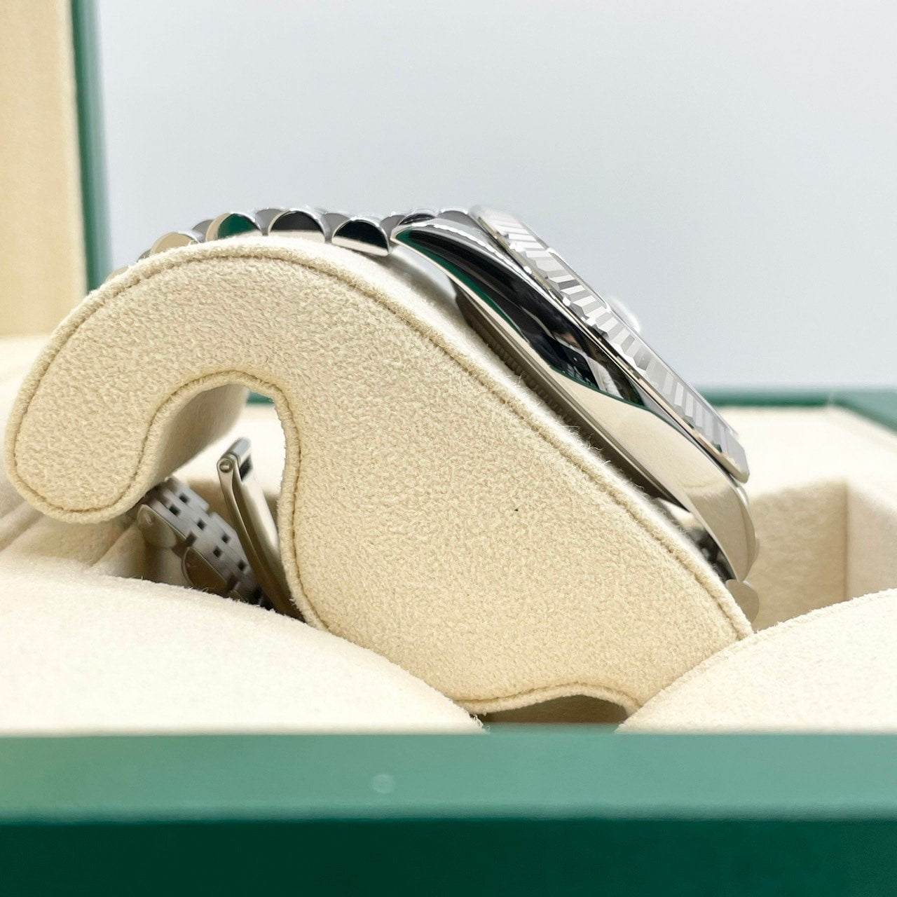 プレオウンド ロレックス デイトジャスト 126334 スレートジュビリーブレスレット 41mm