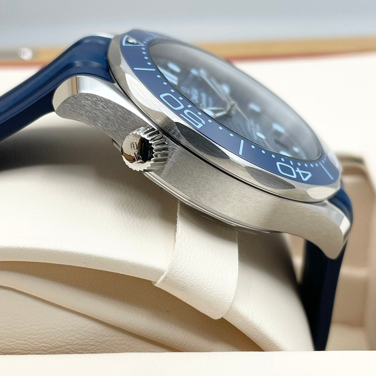 オメガ シーマスター 210.32.42.20.03.002 ブルー 42mm