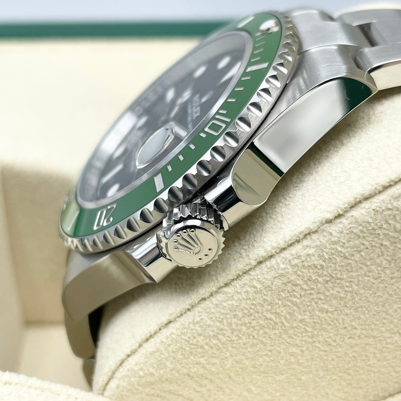 Pre-Owned Rolex Submariner Date 126610LV Oyster Bracelet Black Green 41mm