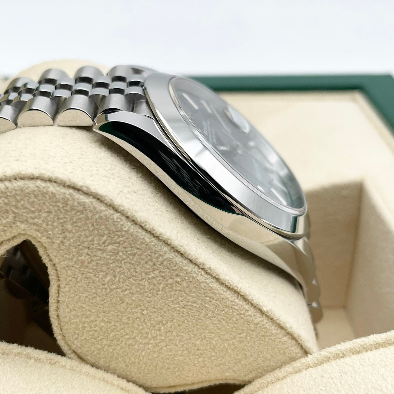 プレオウンド ロレックス デイトジャスト 126300 ミントグリーン　ジュビリーブレスレット 41mm