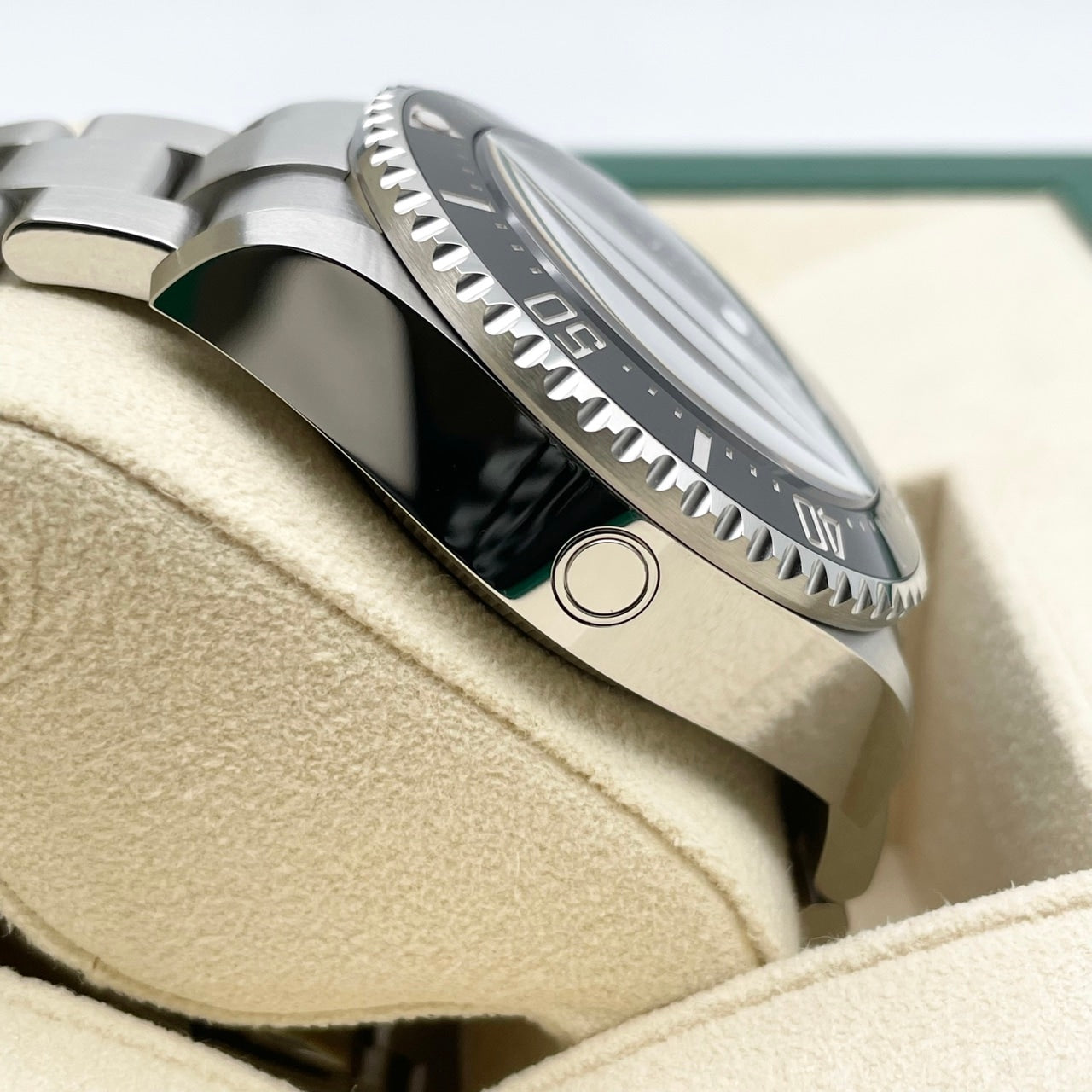 사전 소유 롤렉스 바다 거주자 심해 136660 D 블루 굴 팔찌 44mm