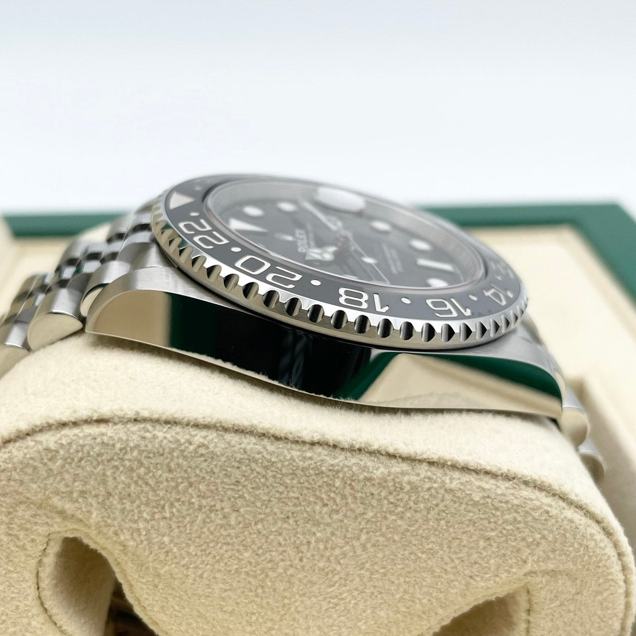 [2024 년의 새로운 릴리스! ! Rolex GMT 마스터 II 126710GRNR 검은 요빌 팔찌 40mm