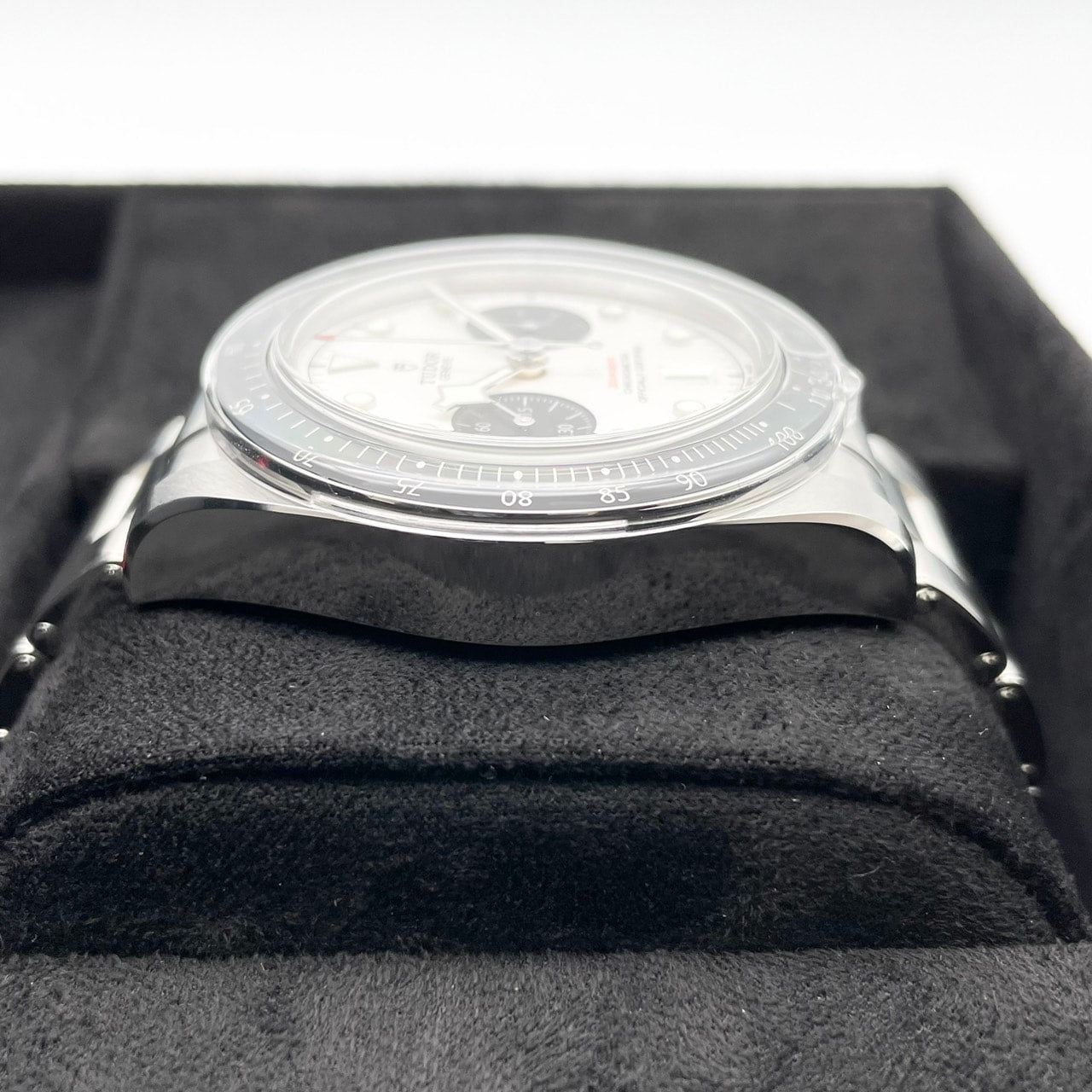 预先二成帝（都铎）黑湾Chrono M79360N-0002 41mm