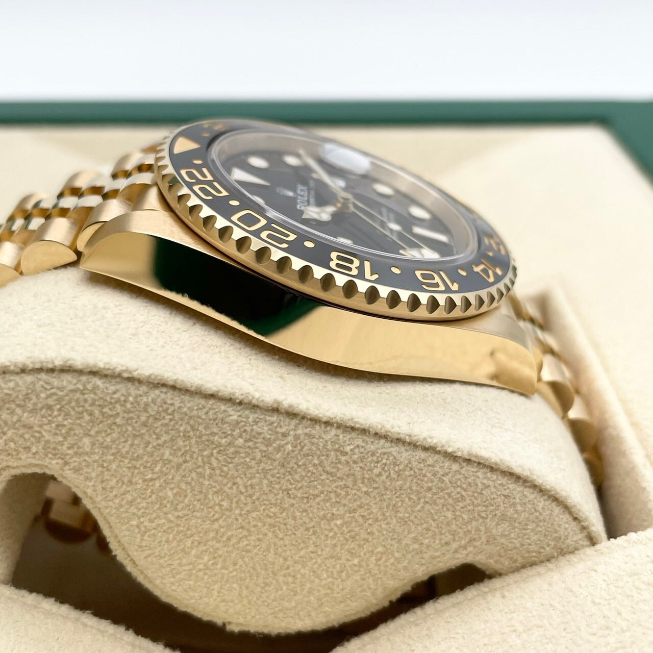 롤렉스 GMT 마스터 II 126718GRNR JUBILEE BRACELET BLACK