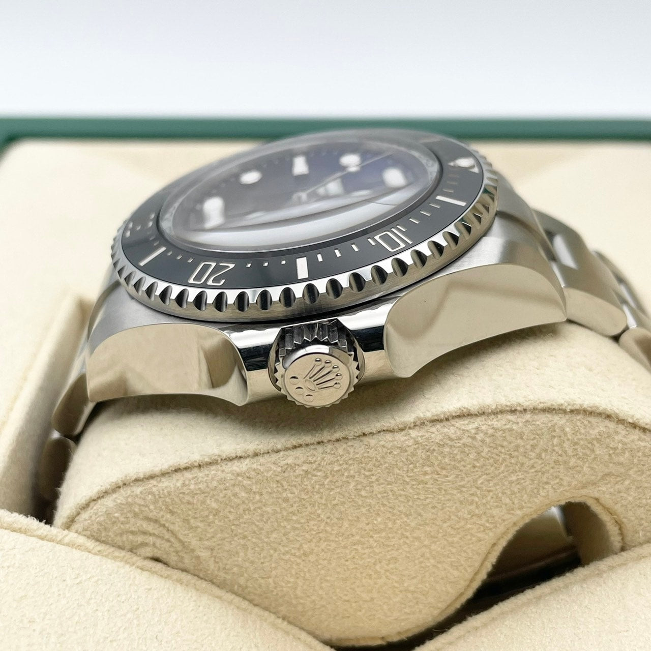 사전 소유 롤렉스 바다 거주자 심해 136660 D 블루 굴 팔찌 44mm