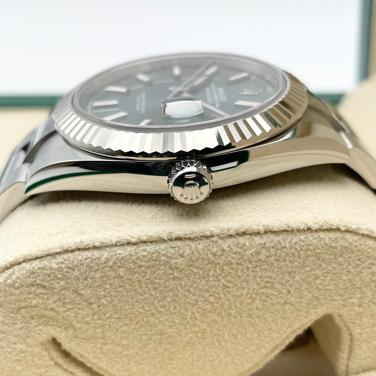 プレオウンド ロレックス デイトジャスト 126334 ミントグリーン オイスターブレス 41mm