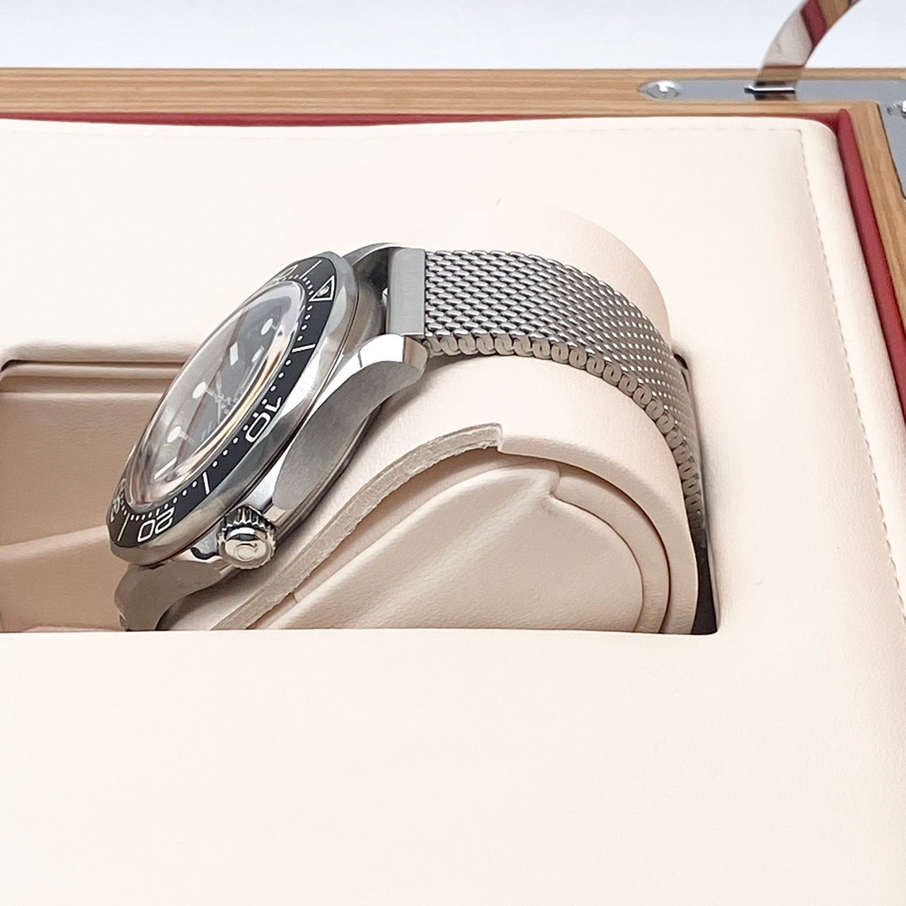 2024 년에 사전 최신 릴리스! [희귀 제품!] 저렴한 가격으로 판매] OMEGA SEAMASTER DIVER 300 210.30.42.20.01.010 Black 42mm