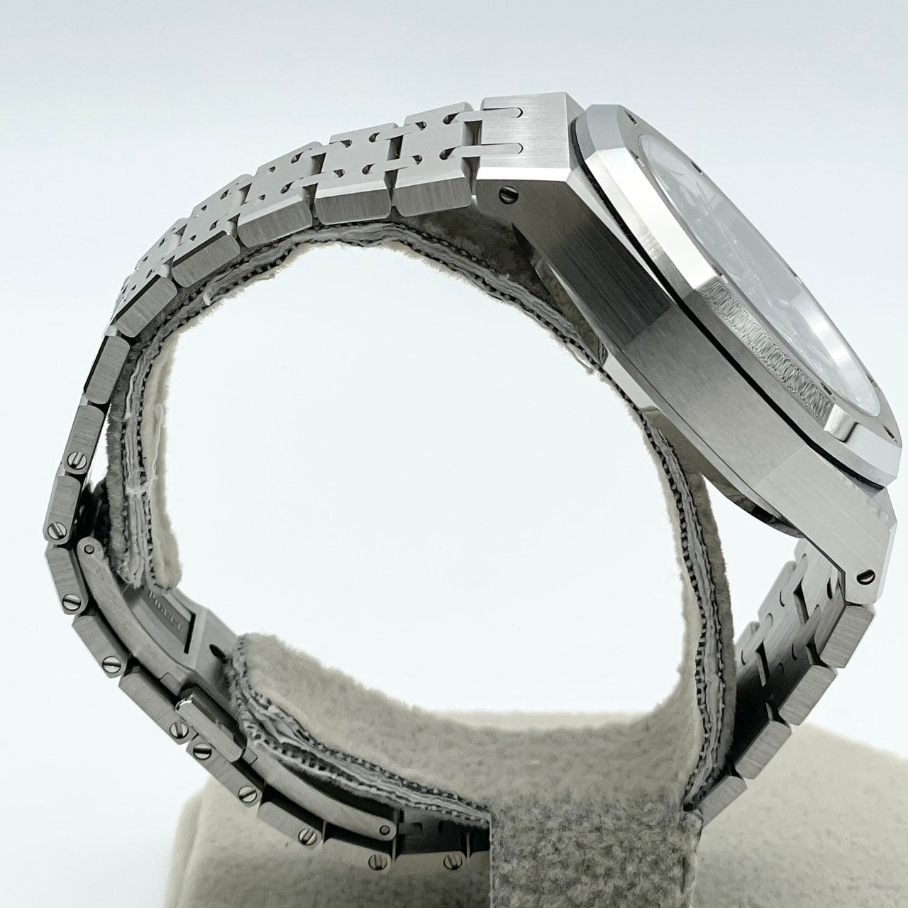 Pre-Owned Audemars Piguet Royal Oak 26240ST.OO.1320ST.05 Blue 41mm