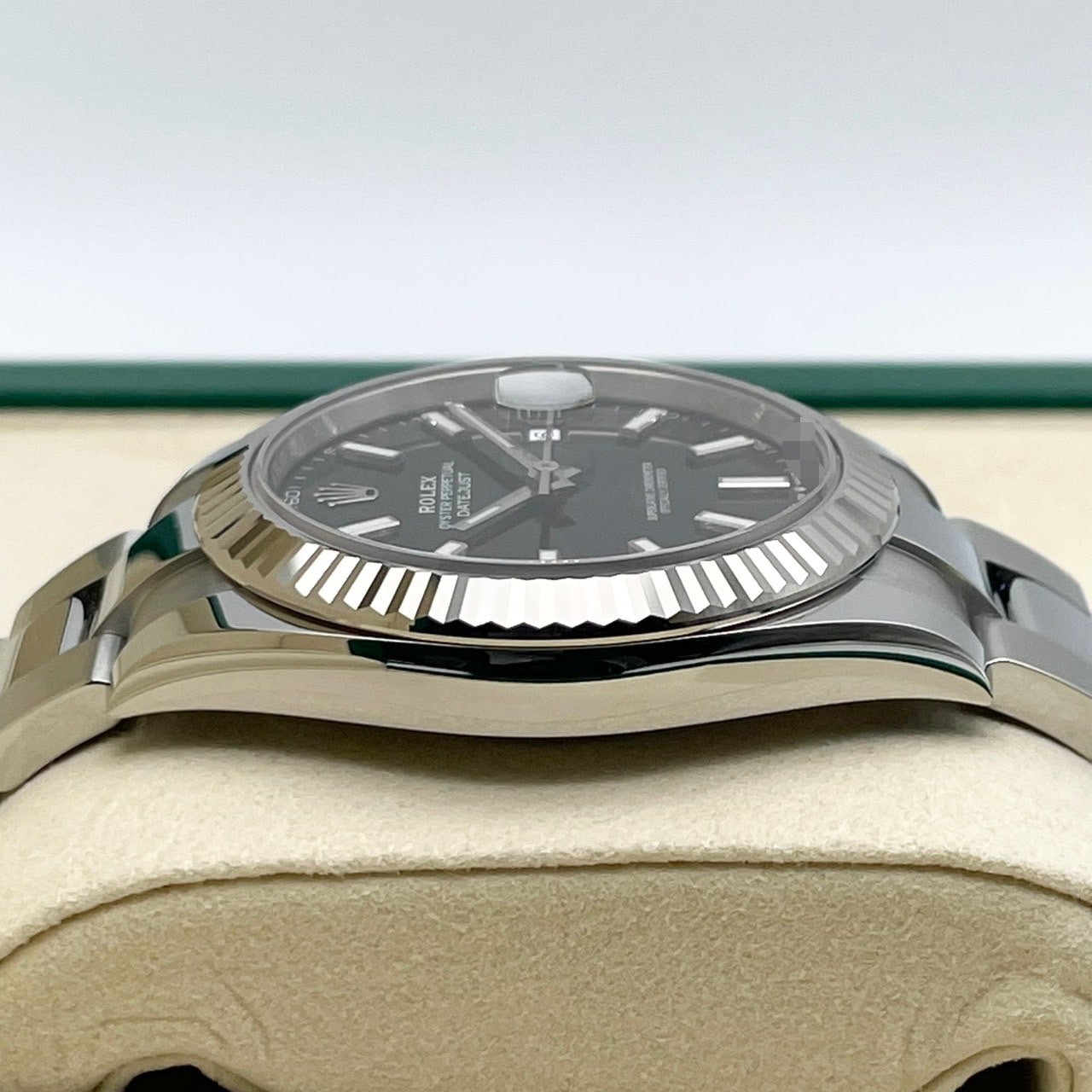 プレオウンド ロレックス デイトジャスト 126334 ブラックオイスターブレスレット 41mm