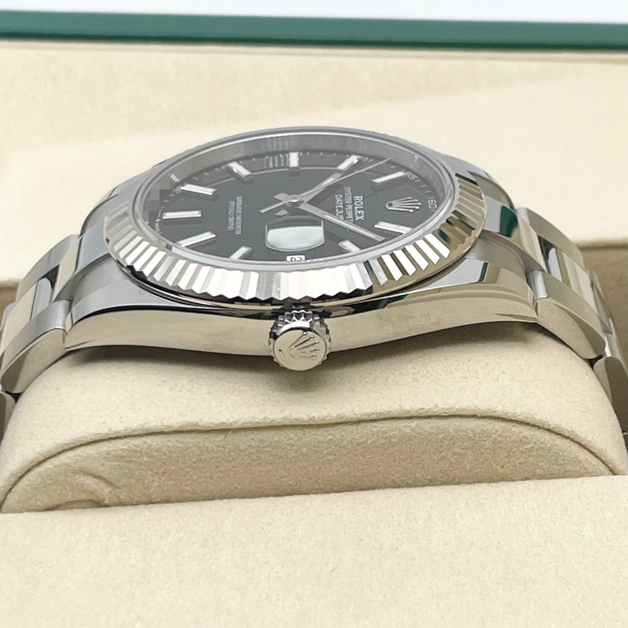 プレオウンド ロレックス デイトジャスト 126334 ブラックオイスターブレスレット 41mm