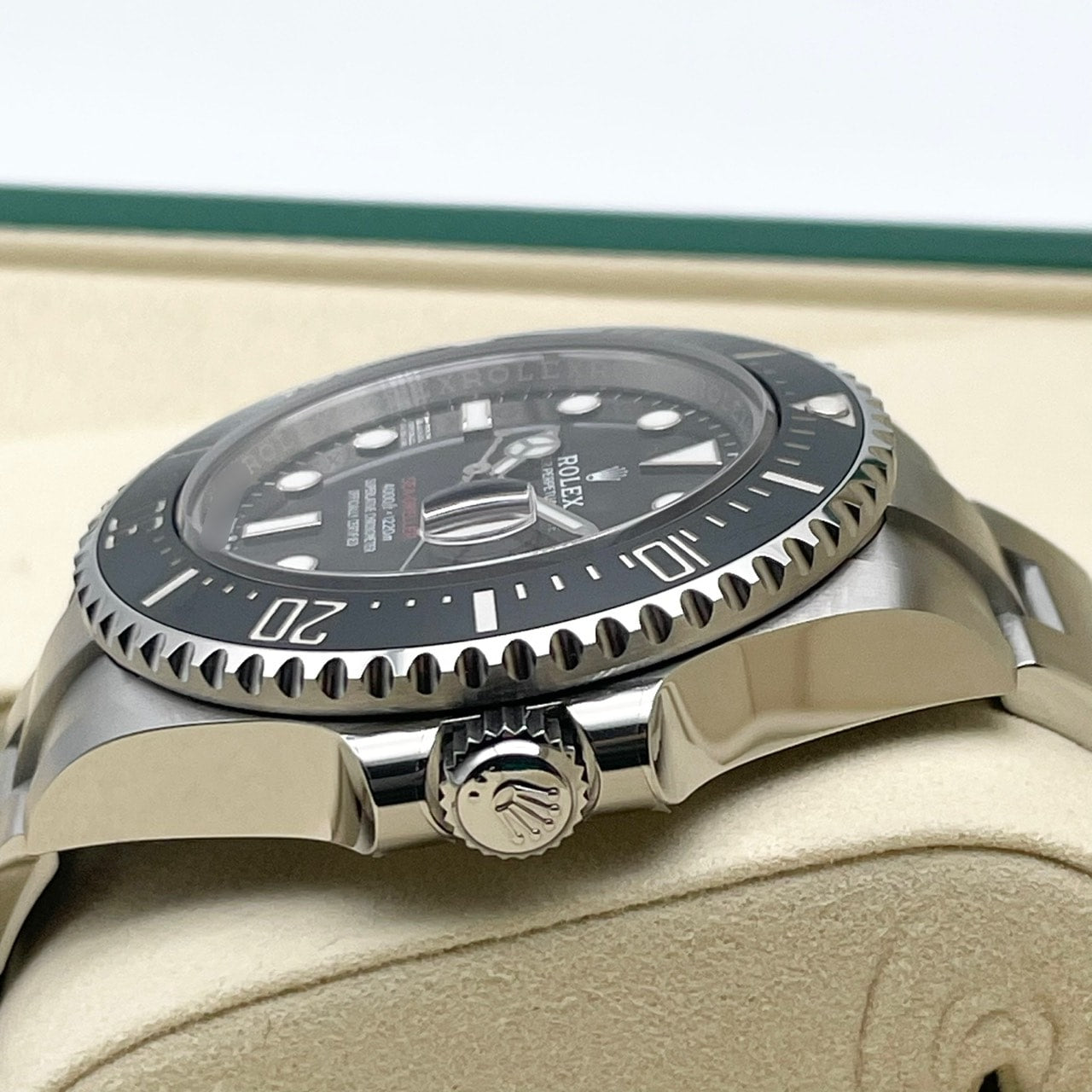사전 소유의 롤렉스 바다 거주자 126600 블랙 굴 팔찌 43mm