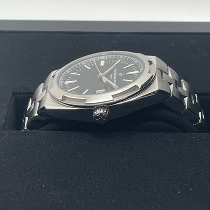 PreOwned Vacheron Constantin Overseas Automatic 4500V/110A-B483 Black 41mm