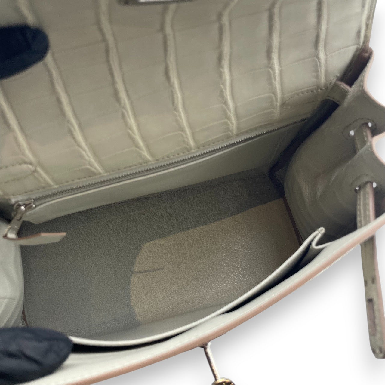 プレオウンドエルメス ケリー 25 べトン アリゲーターマット シルバー金具 B刻印