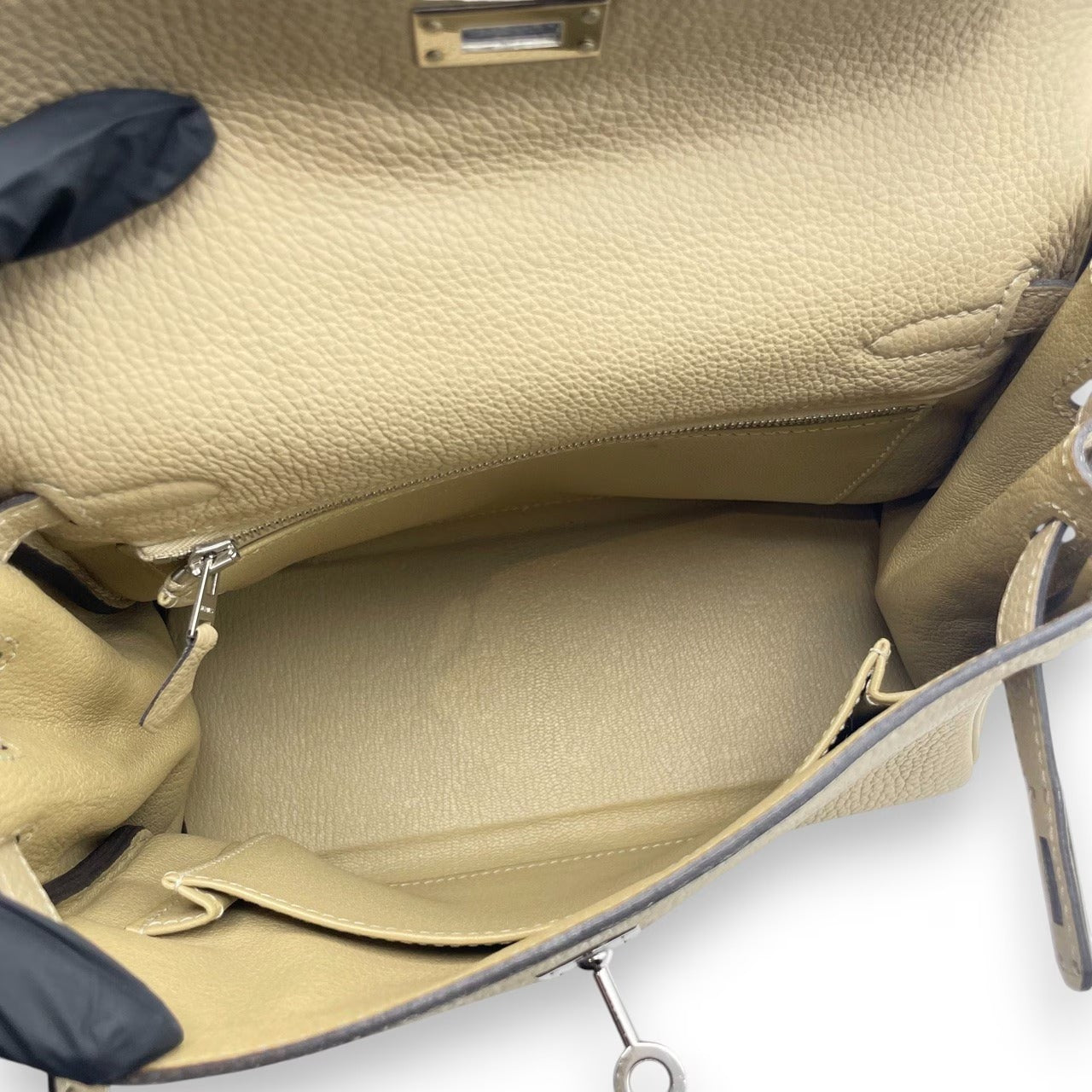 중고 헤르메스 켈리 25 트렌치 토고 실버 하드웨어 A 스탬프