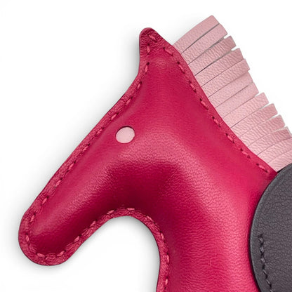 プレオウンドエルメス ペガサスチャーム MM フランボワーズ/ローズサクラ/ルージュセリエ アニョーミロ Z刻印