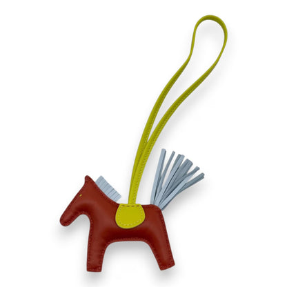 プレオウンドエルメス ロデオチャーム PM カーネリアン/ライム/ブルーブリュム B刻印