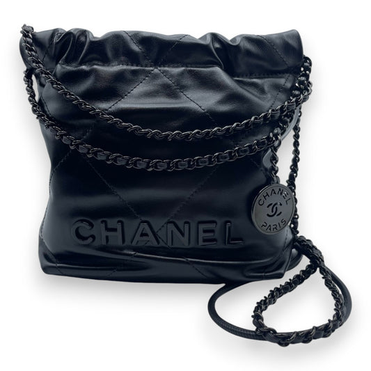プレオウンドシャネル CHANEL22 ミニ ブラック シャイニーカーフスキン ブラック金具