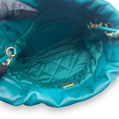 香奈儿CHANEL22迷你手袋绿色闪亮小牛皮金配件