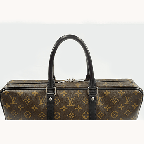 사전 소유의 Louis Vuitton Porte Documain Vowiage M40225