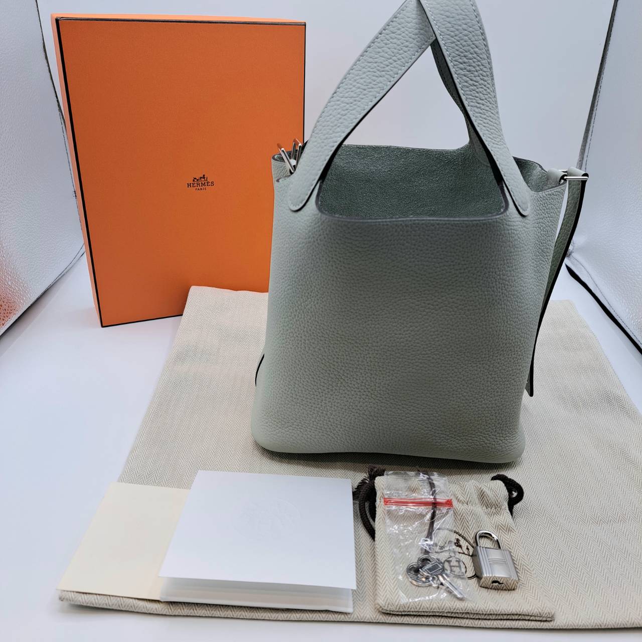 Hermes Picotin Lock PM Torillon Clemence Grineve Silver Metal Fittings B 조각.