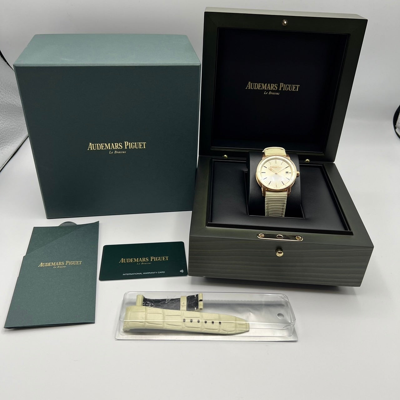 [普通價格440萬] Audemars Piguet代碼11.59撰寫的Audemars Piguet Automatic 77410or.OO.A825CR.01 38mm