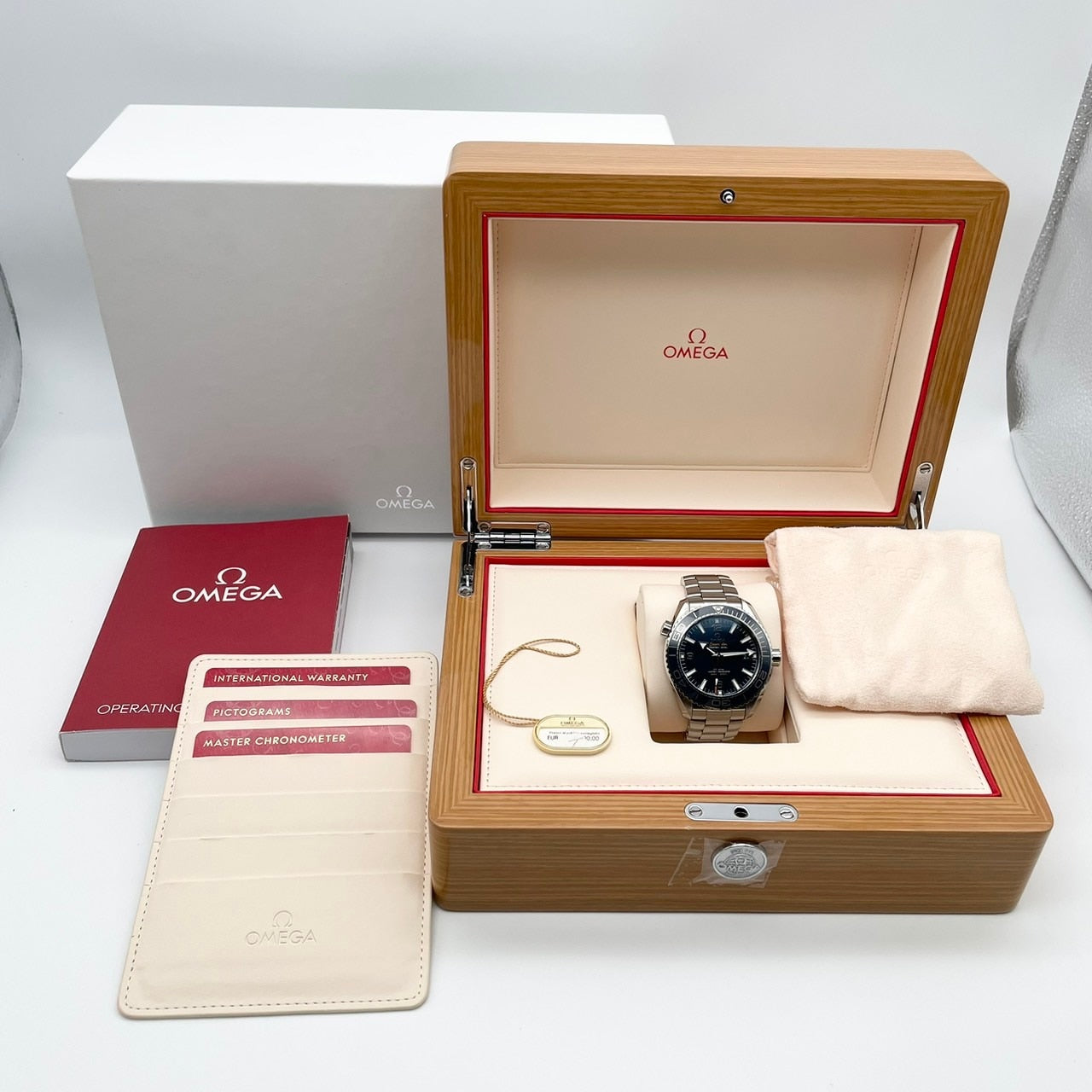 Pre-Owned Omega Seamaster PLANET OCEAN 600 M 215.30.44.21.03.00 1 Blue 43.5mm