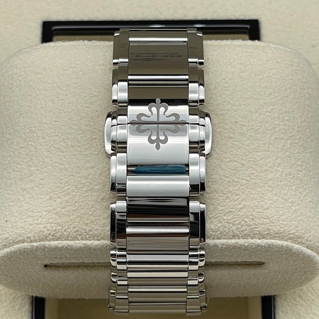 二手Patek Philippe二十〜4 7300/1200A-011橄榄绿色Soleil不锈钢36mm