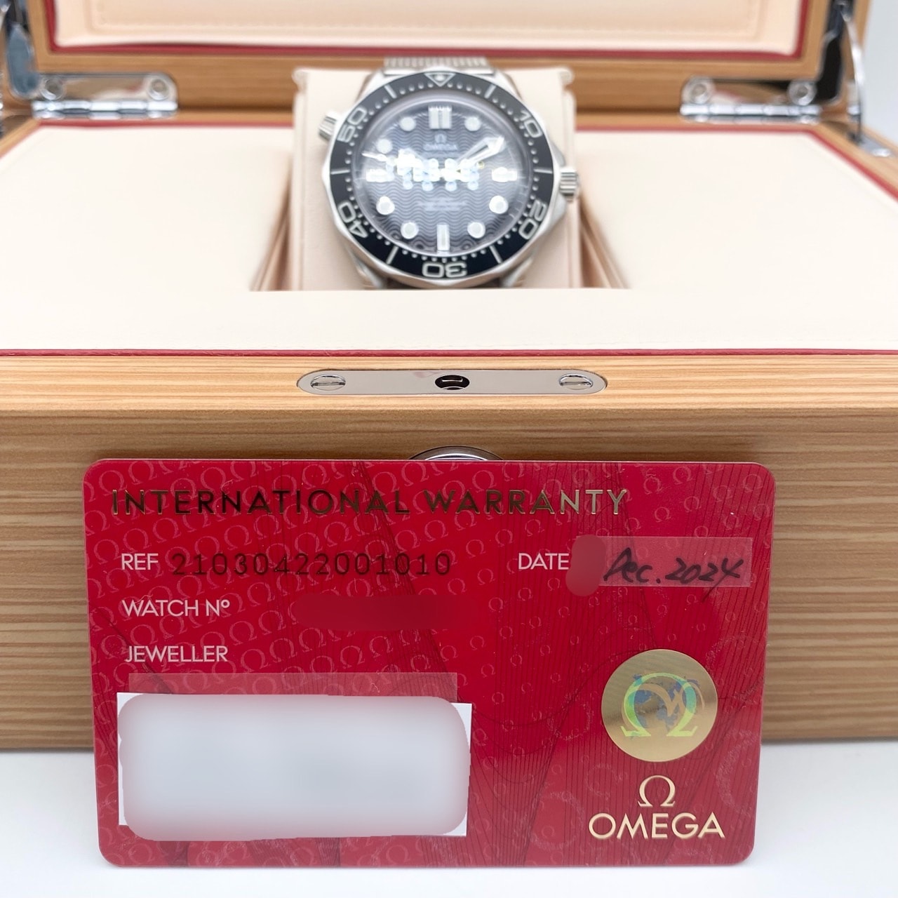 2024 년에 사전 최신 릴리스! [희귀 제품!] 저렴한 가격으로 판매] OMEGA SEAMASTER DIVER 300 210.30.42.20.01.010 Black 42mm