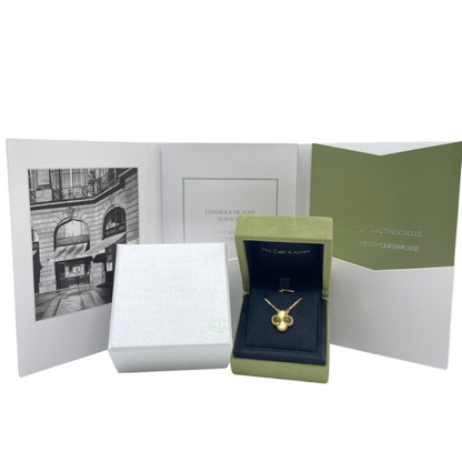 Van Cleef & Arpels 빈티지 Alhambra Necklace VCARP4KL00 GUILLOCHE Yellow Gold