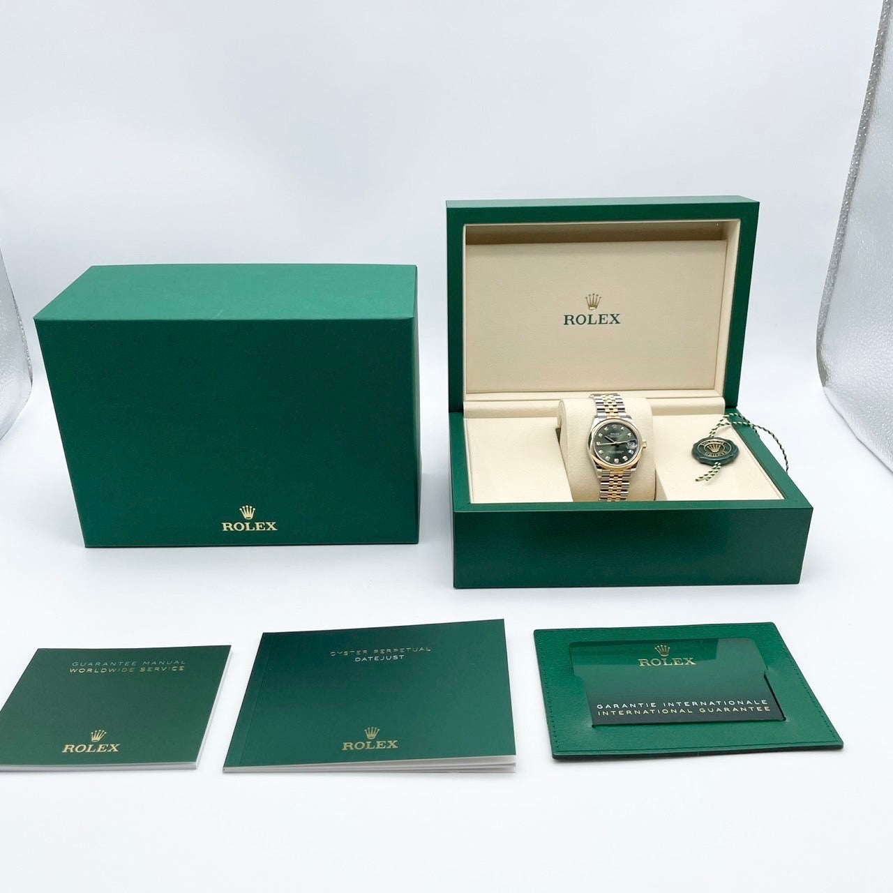 사전 소유 롤렉스 데이트 조정 278243G 녹색 스테인레스 스틸 + 화이트 골드 희년 팔찌 31mm
