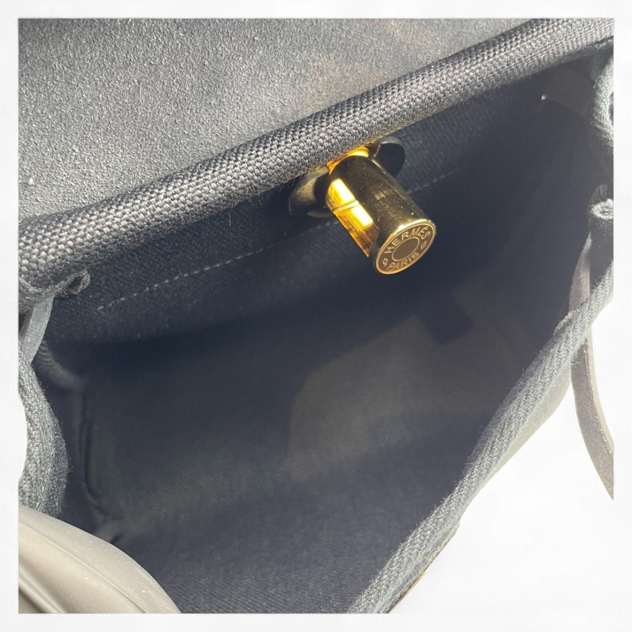 중고 에르메스 에일 백 지퍼 미니 20 느와르 투알 밀리터리/바쉬 헌터 골드 하드웨어 W 각인됨