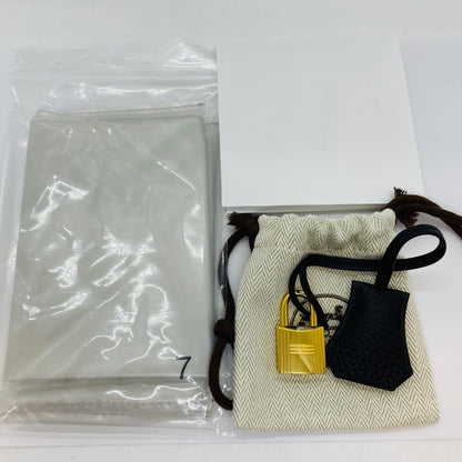 Hermes Birkin 25 Black Togo Gold Hardware u는 새겨 져 있습니다