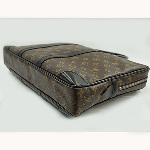 사전 소유의 Louis Vuitton Porte Documain Vowiage M40225