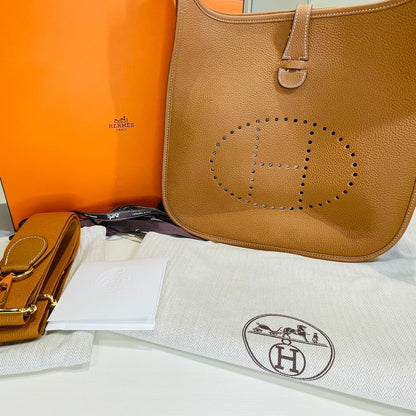 プレオウンド エルメス エヴリン PM トリヨン ゴールド ゴールド金具 U刻印 ショルダーバック