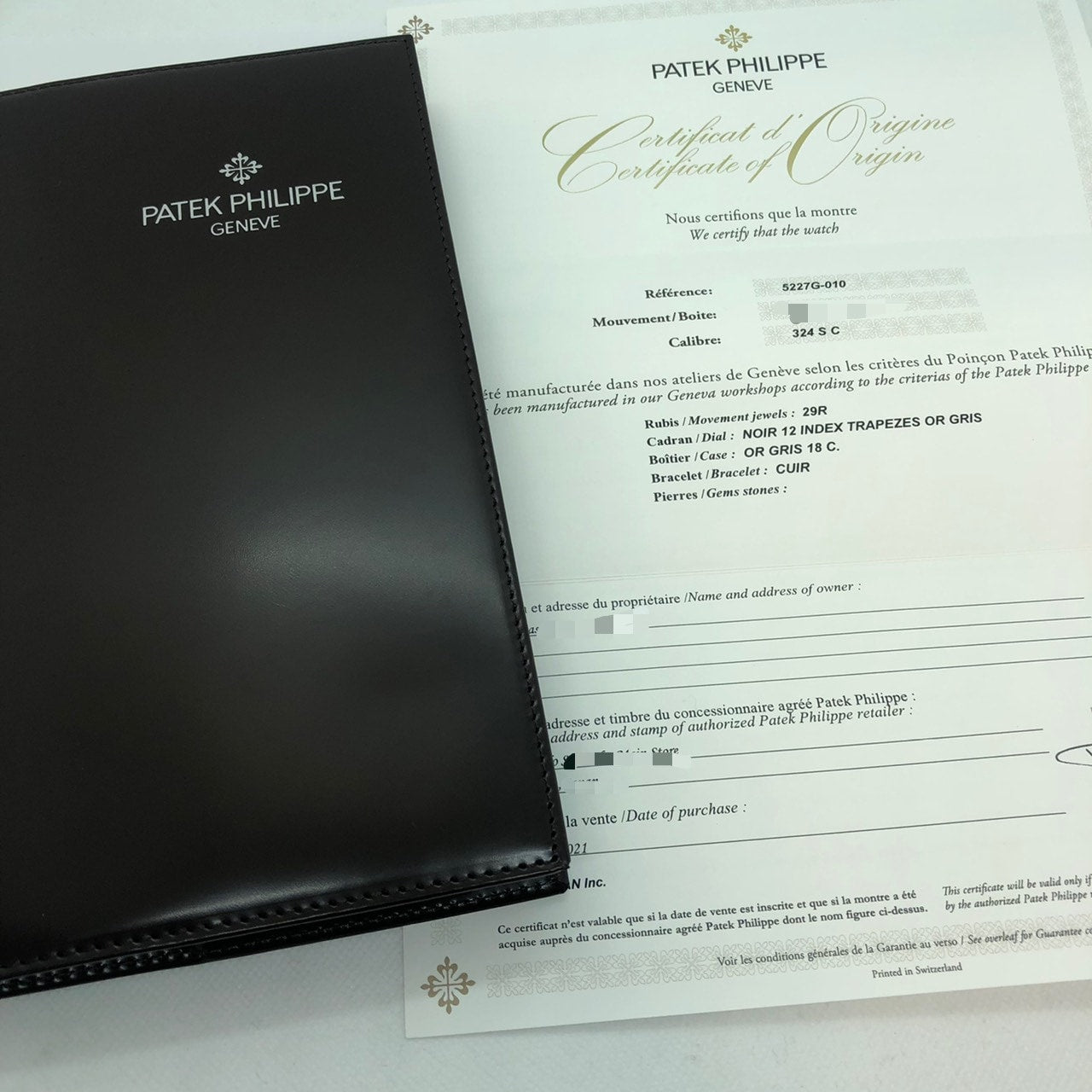 사전 소유의 Patek Philippe Calatrava 5227G-010 화이트 골드